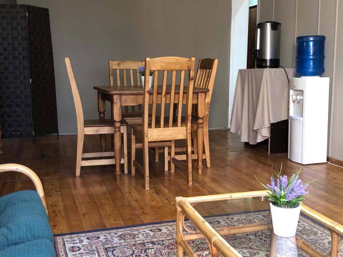 The Lavender Guesthouse Kroonstad Ngoại thất bức ảnh