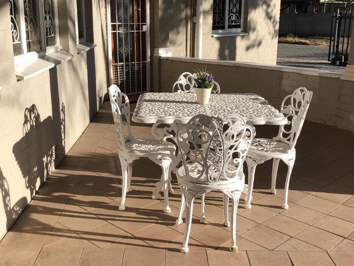 The Lavender Guesthouse Kroonstad Ngoại thất bức ảnh