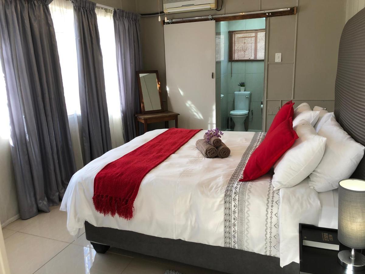 The Lavender Guesthouse Kroonstad Ngoại thất bức ảnh