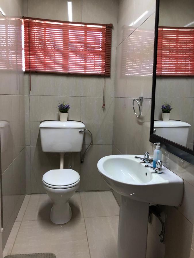The Lavender Guesthouse Kroonstad Ngoại thất bức ảnh