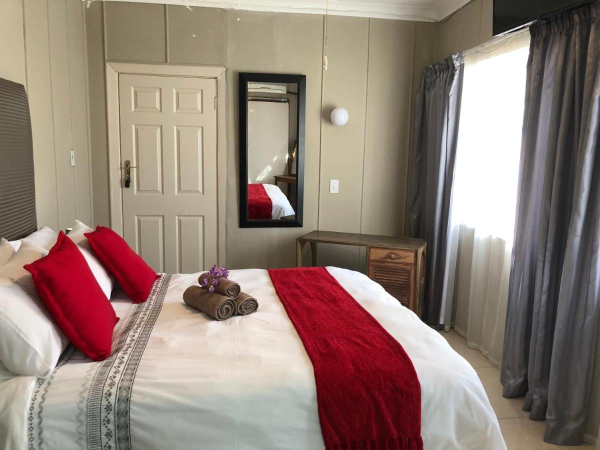 The Lavender Guesthouse Kroonstad Ngoại thất bức ảnh